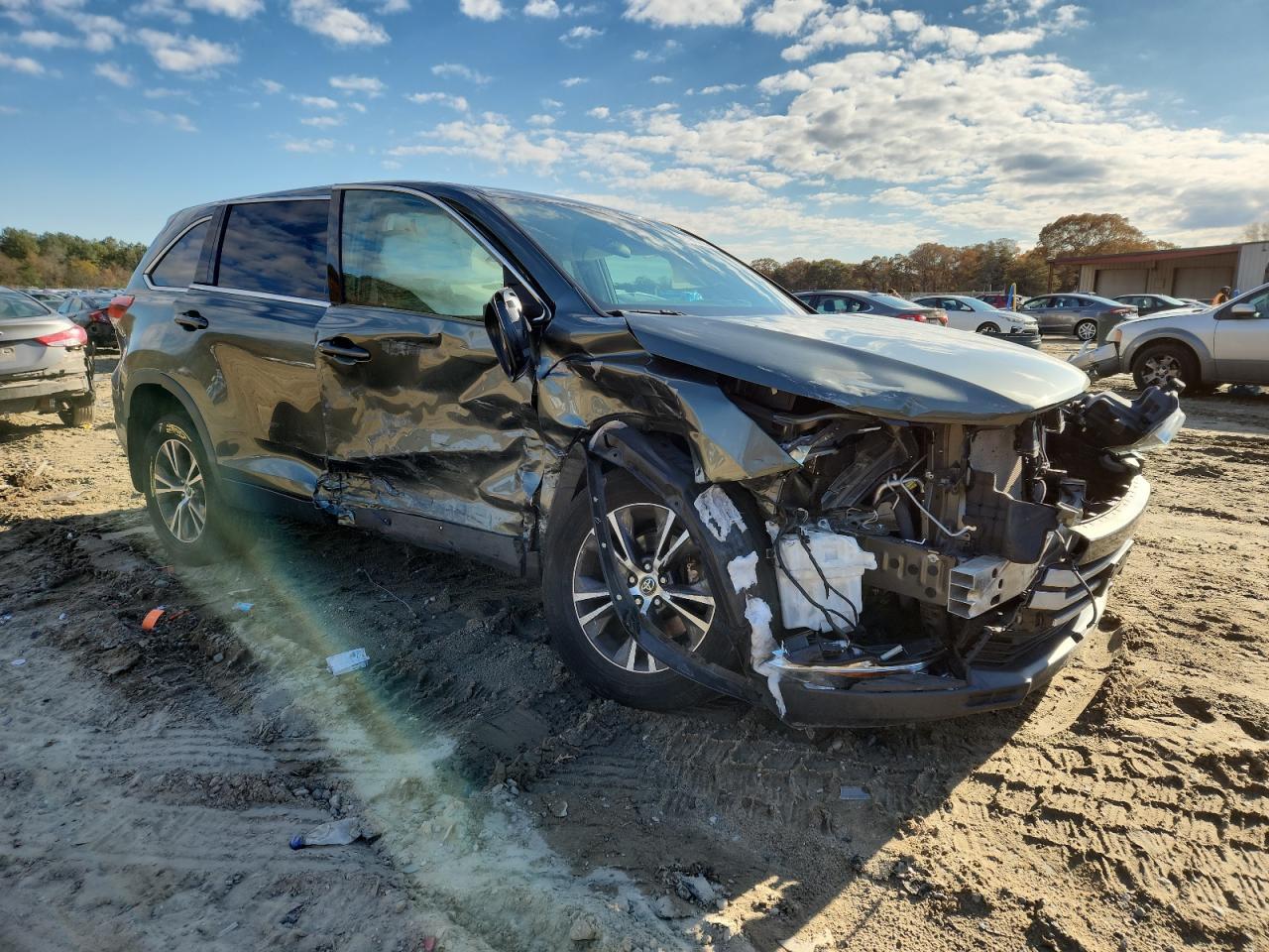2019 Toyota Highlander Le - Фото 4