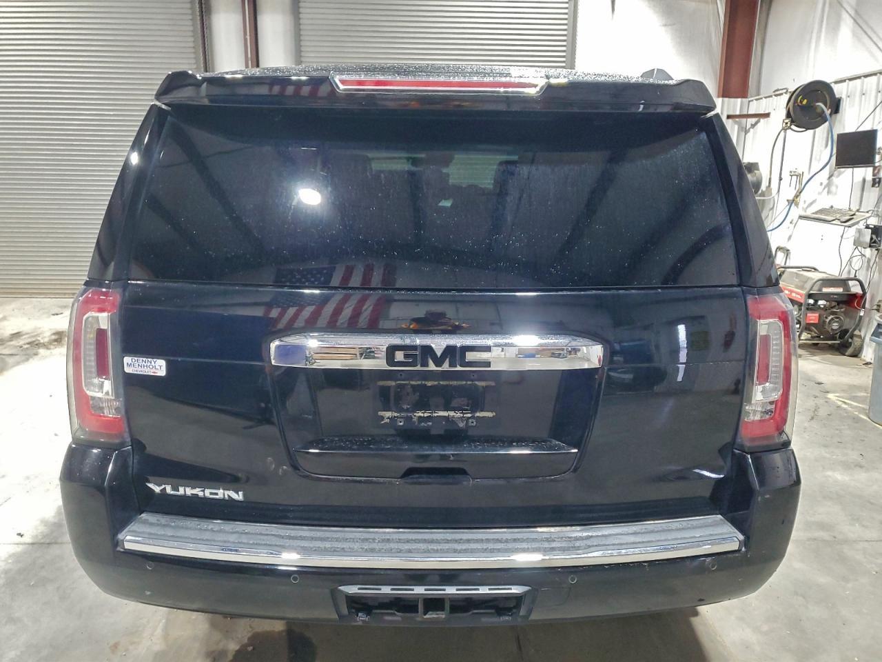 2018 GMC Yukon Denali - Фото 6