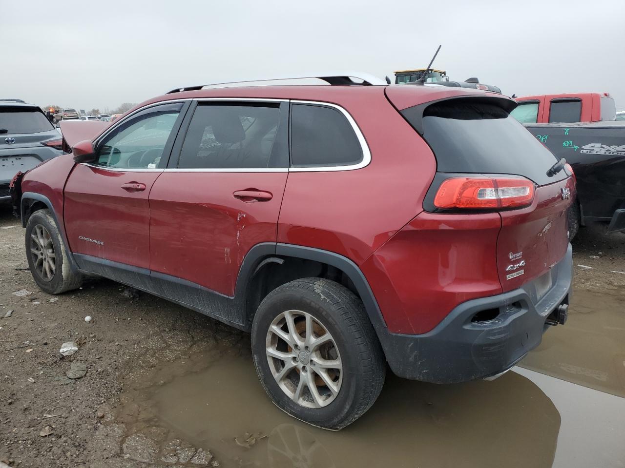 2015 Jeep Cherokee Latitude - Фото 2