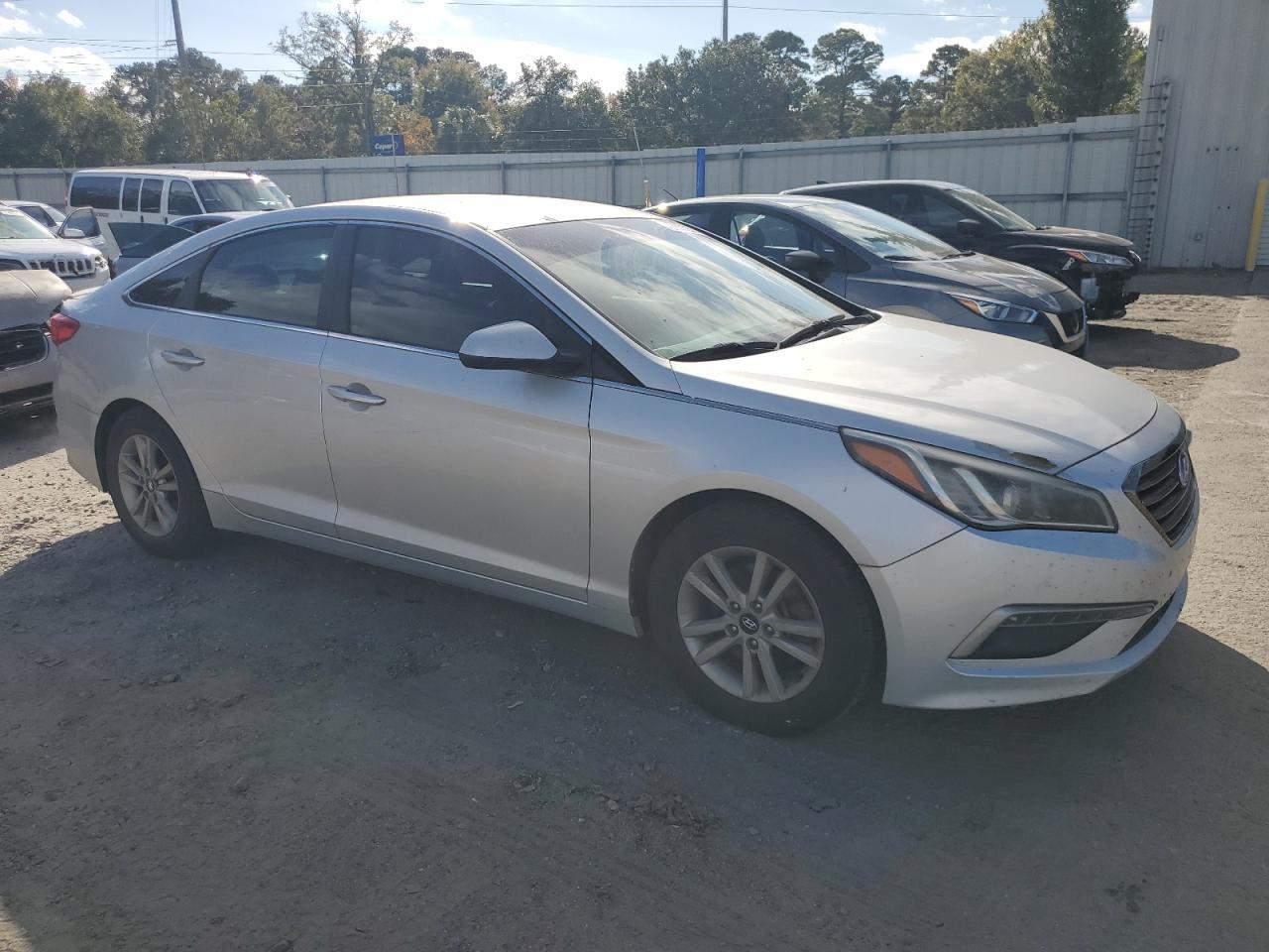 2015 Hyundai Sonata Se - Image 4