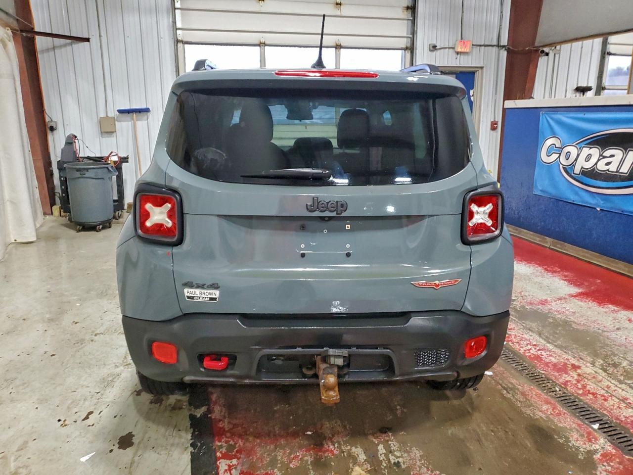 2015 Jeep Renegade Trailhawk - Фото 6