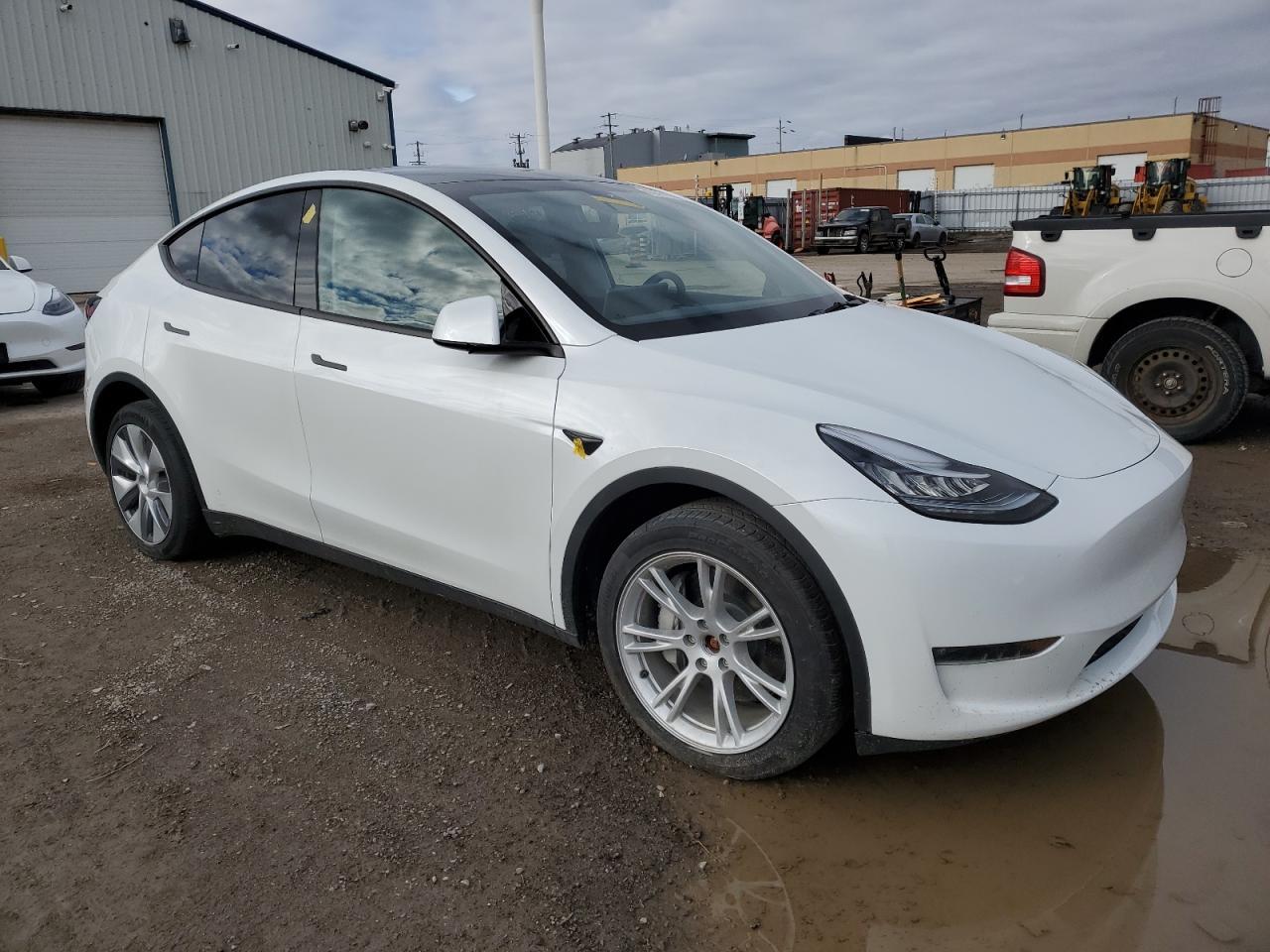 2023 Tesla Model Y - Фото 4