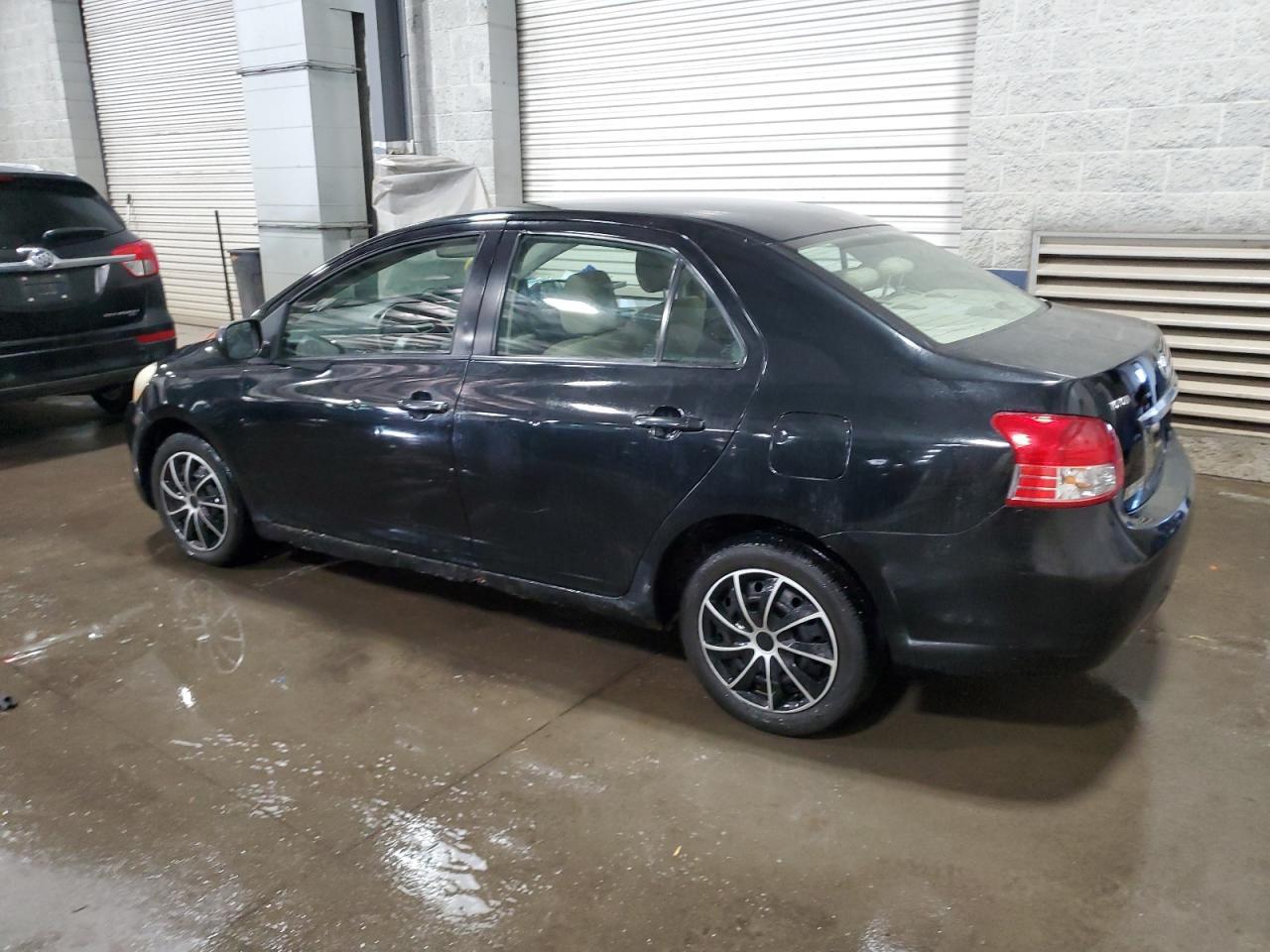 2008 Toyota Yaris Base - Фото 2