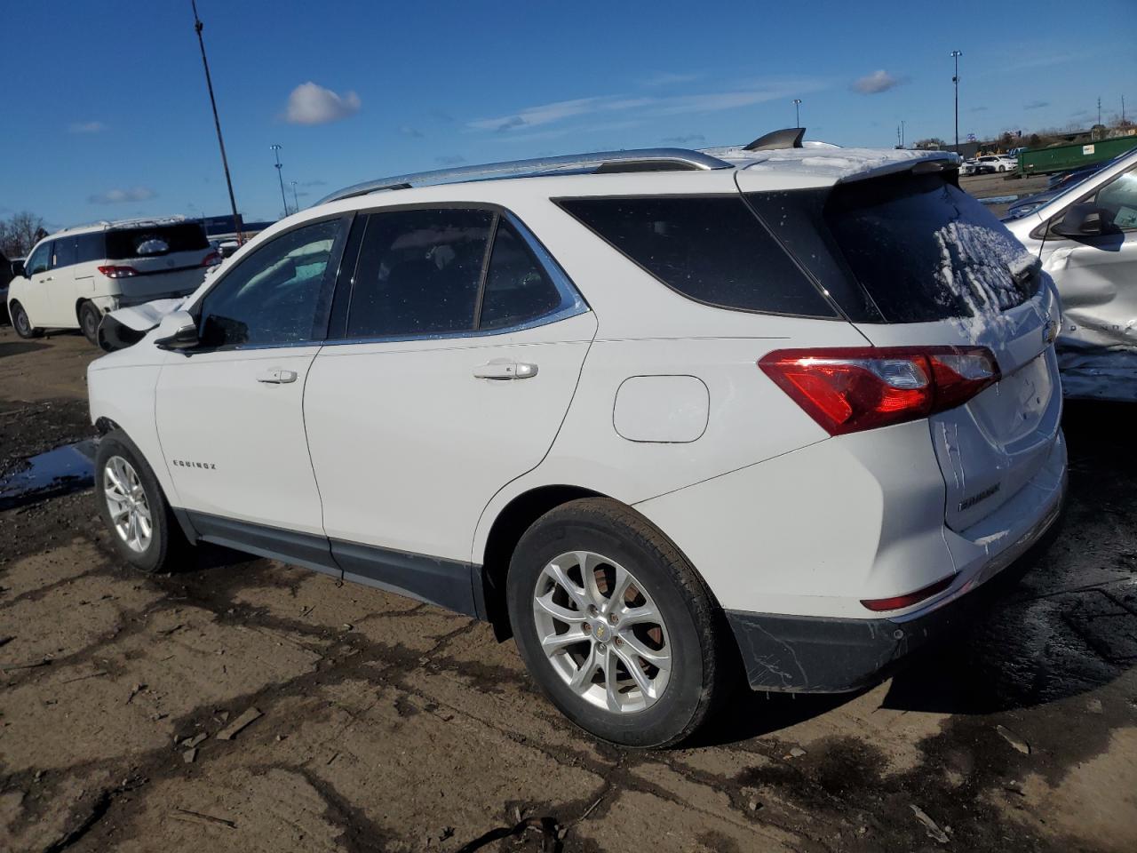 2018 Chevrolet Equinox Lt - Image 2
