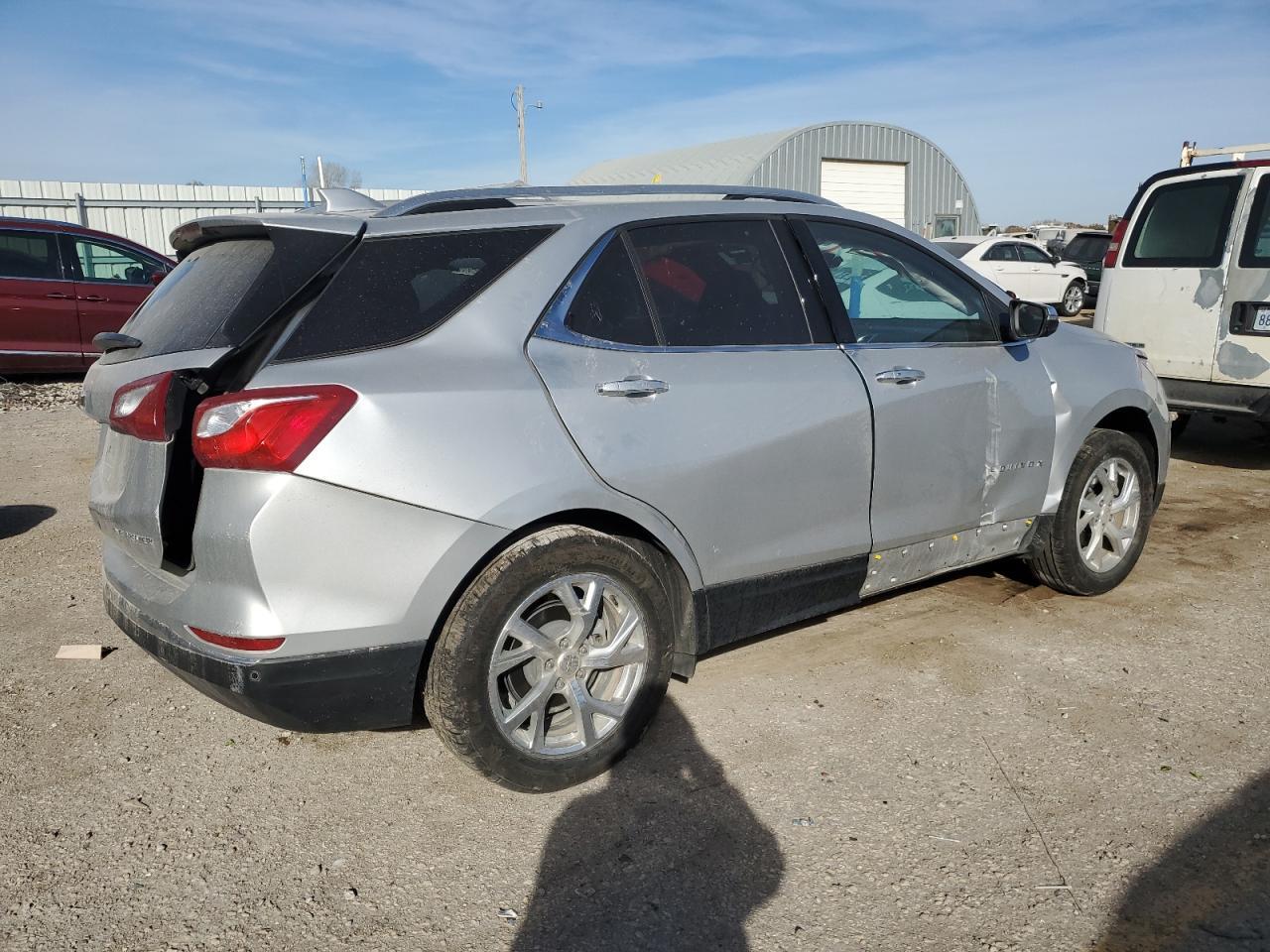 2021 Chevrolet Equinox Premier - Image 3
