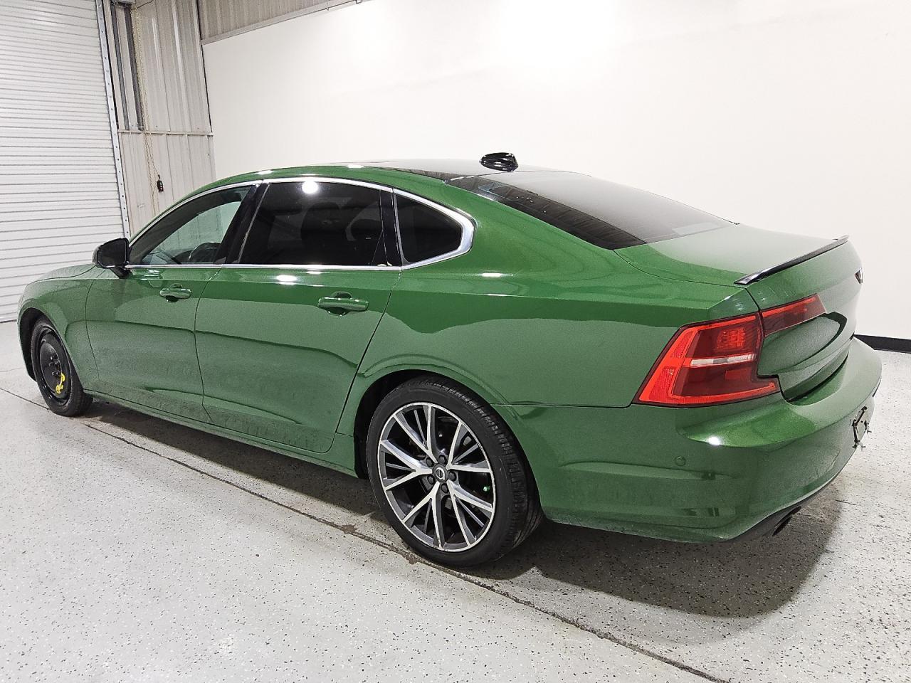 2018 Volvo S90 T5 Momentum - Фото 2