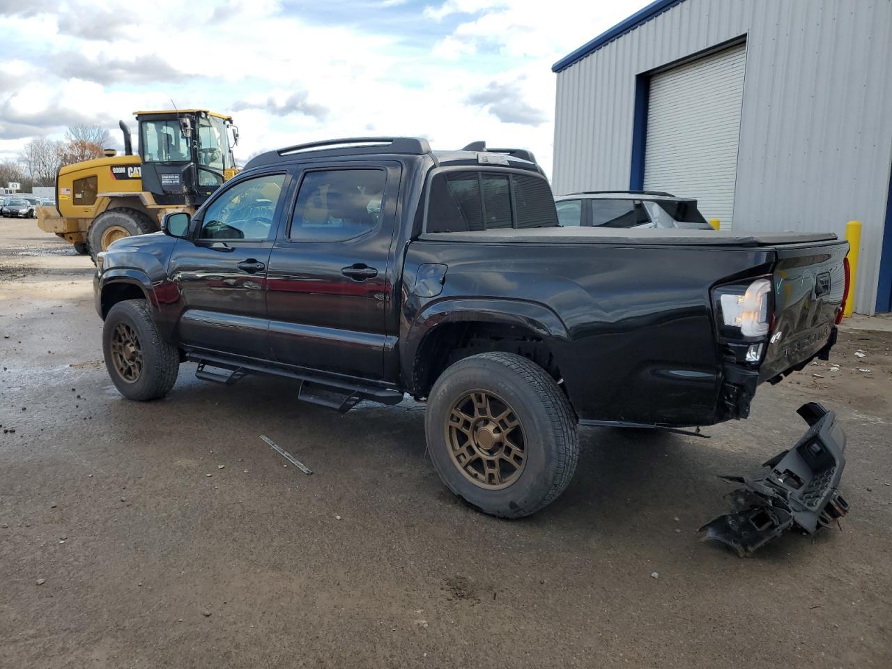 2022 Toyota Tacoma Double Cab - Фото 2