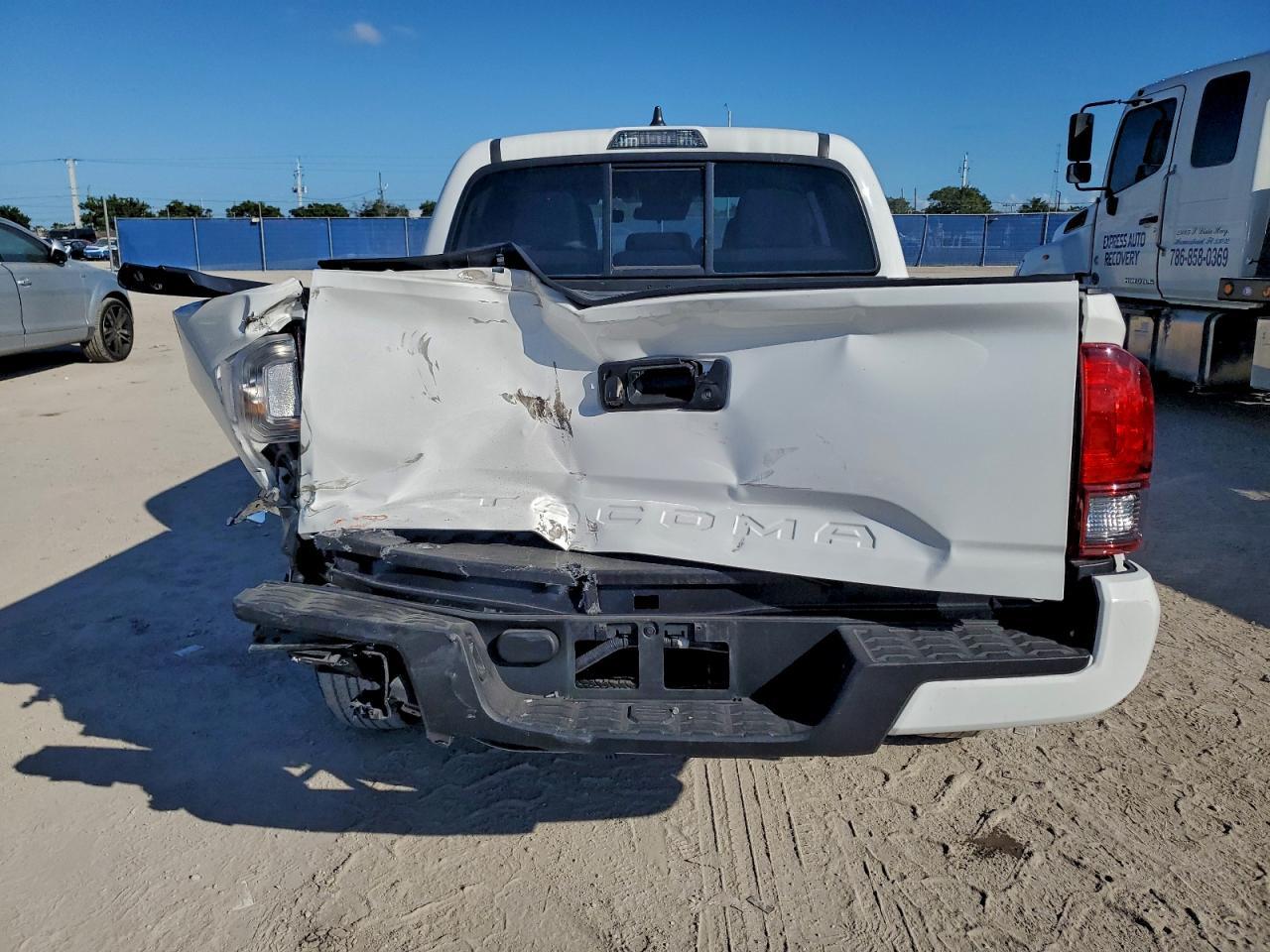 2022 Toyota Tacoma Double Cab - Фото 6