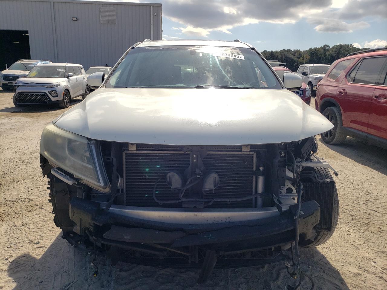 2015 Nissan Pathfinder S - Фото 5