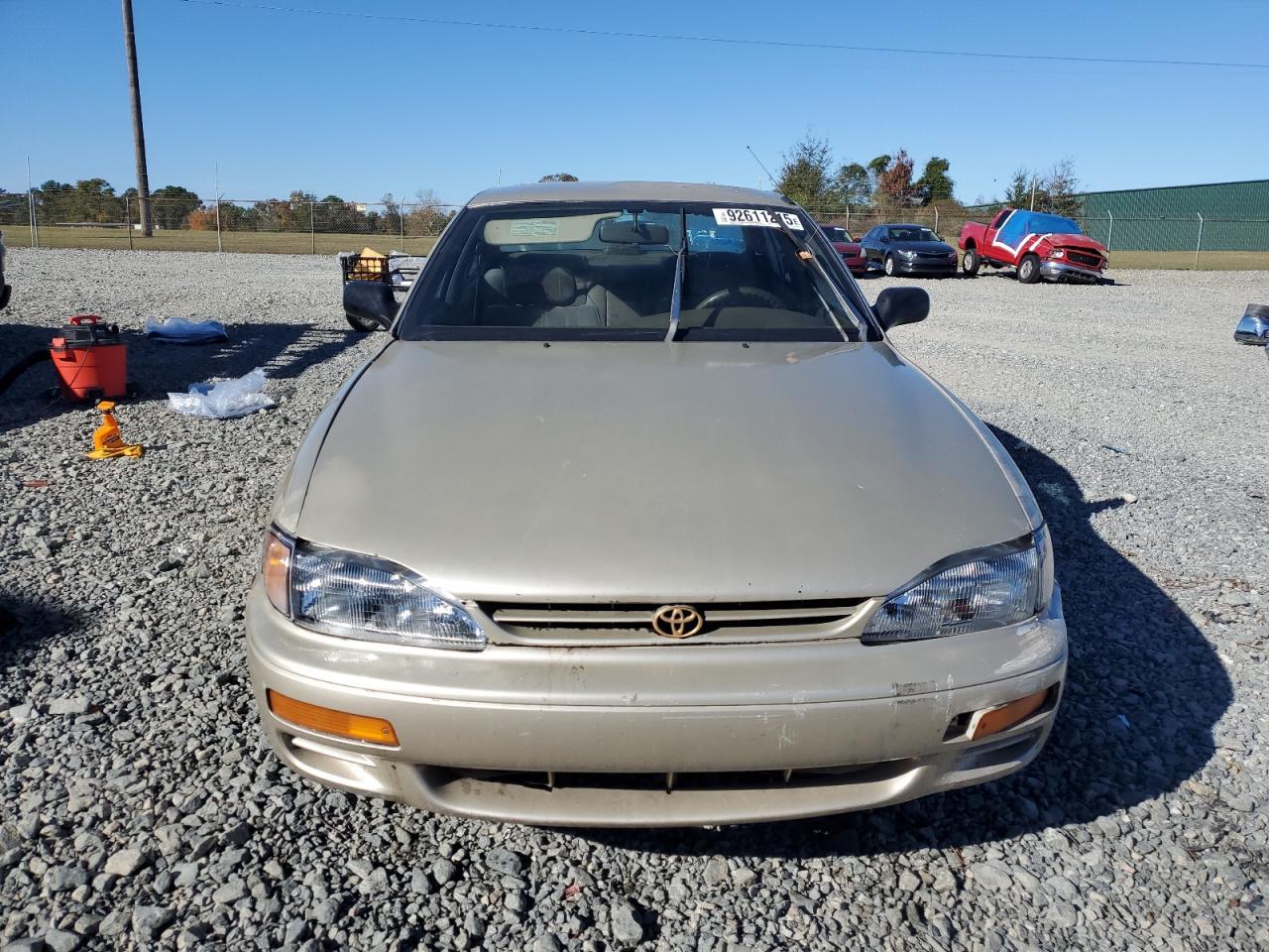 1996 Toyota Camry Dx - Image 5