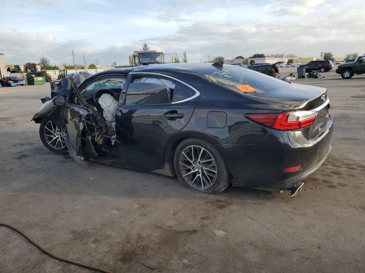2018 Lexus Es 350 - Image 2