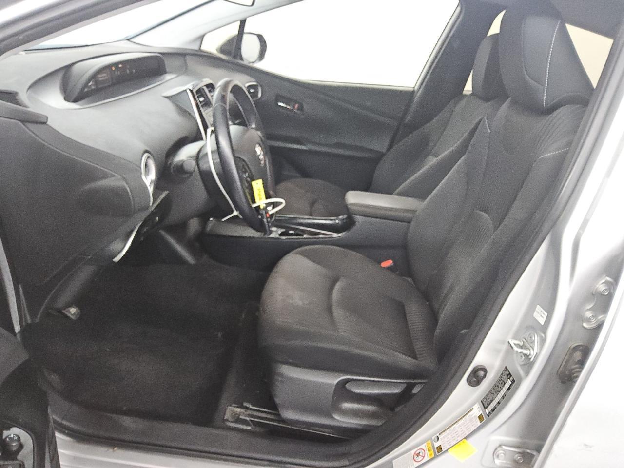 2020 Toyota Prius Prime Le - Image 7