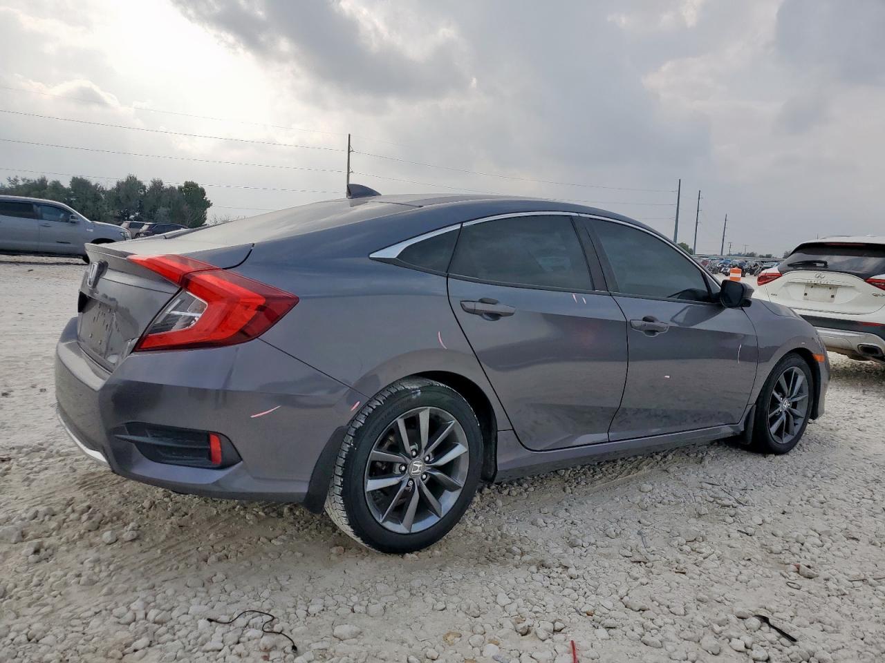 2019 Honda Civic Ex - Image 3