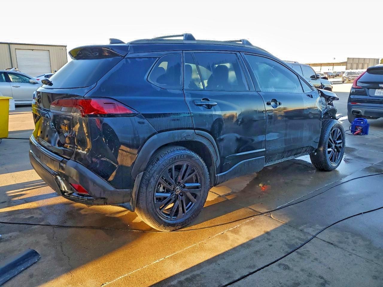 2024 Toyota Corolla Cross Se - Фото 3