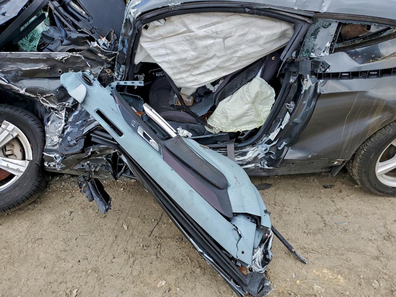 2019 Ford Mustang - Image 7