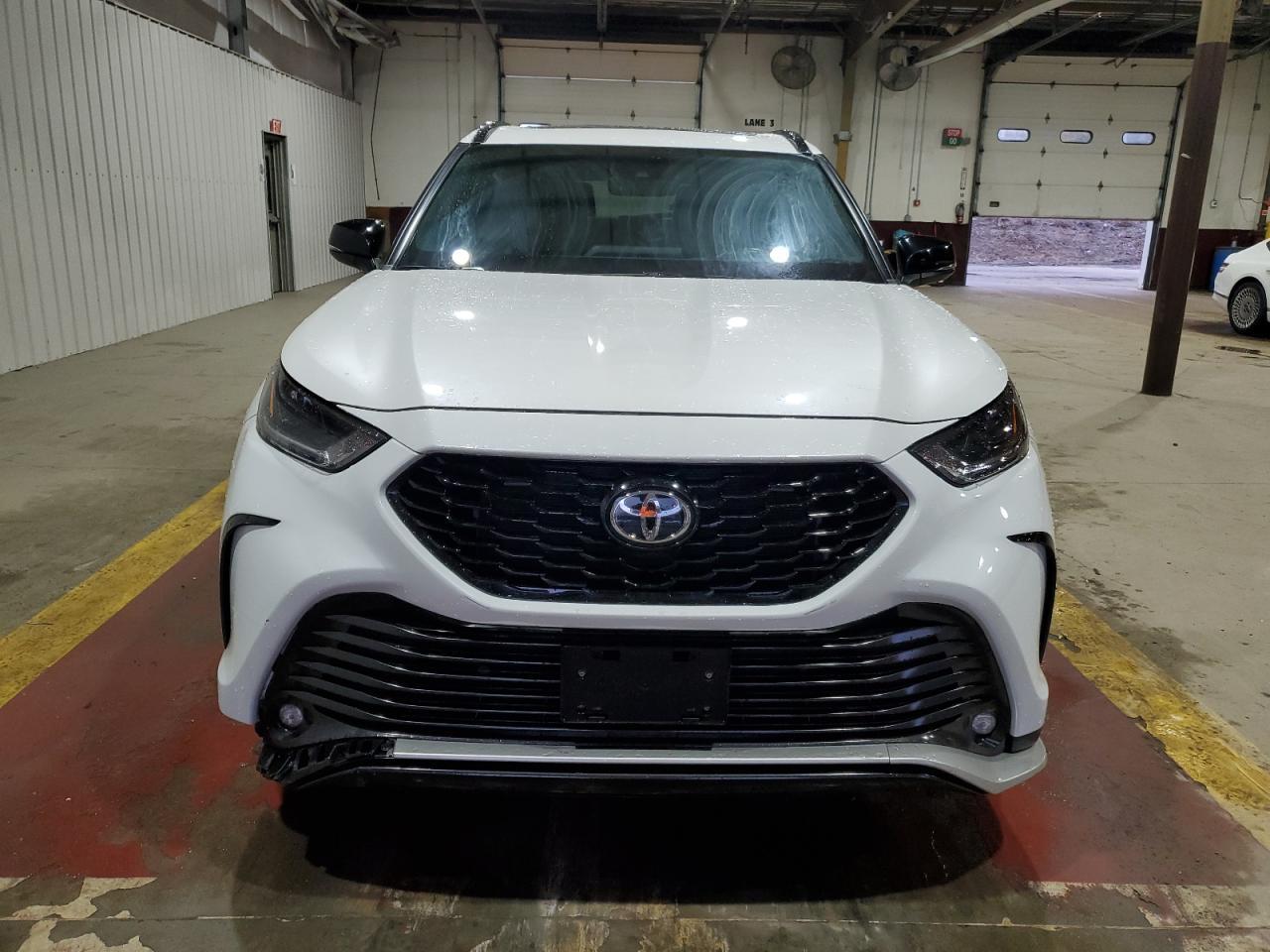 2022 Toyota Highlander Xse - Фото 5