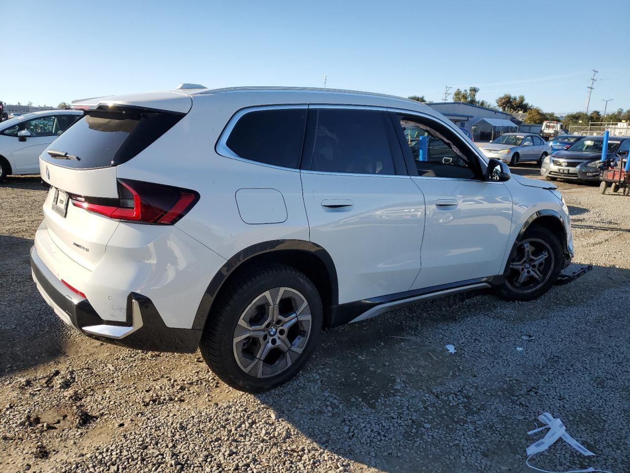 2023 BMW X1 xDrive28I - Фото 3