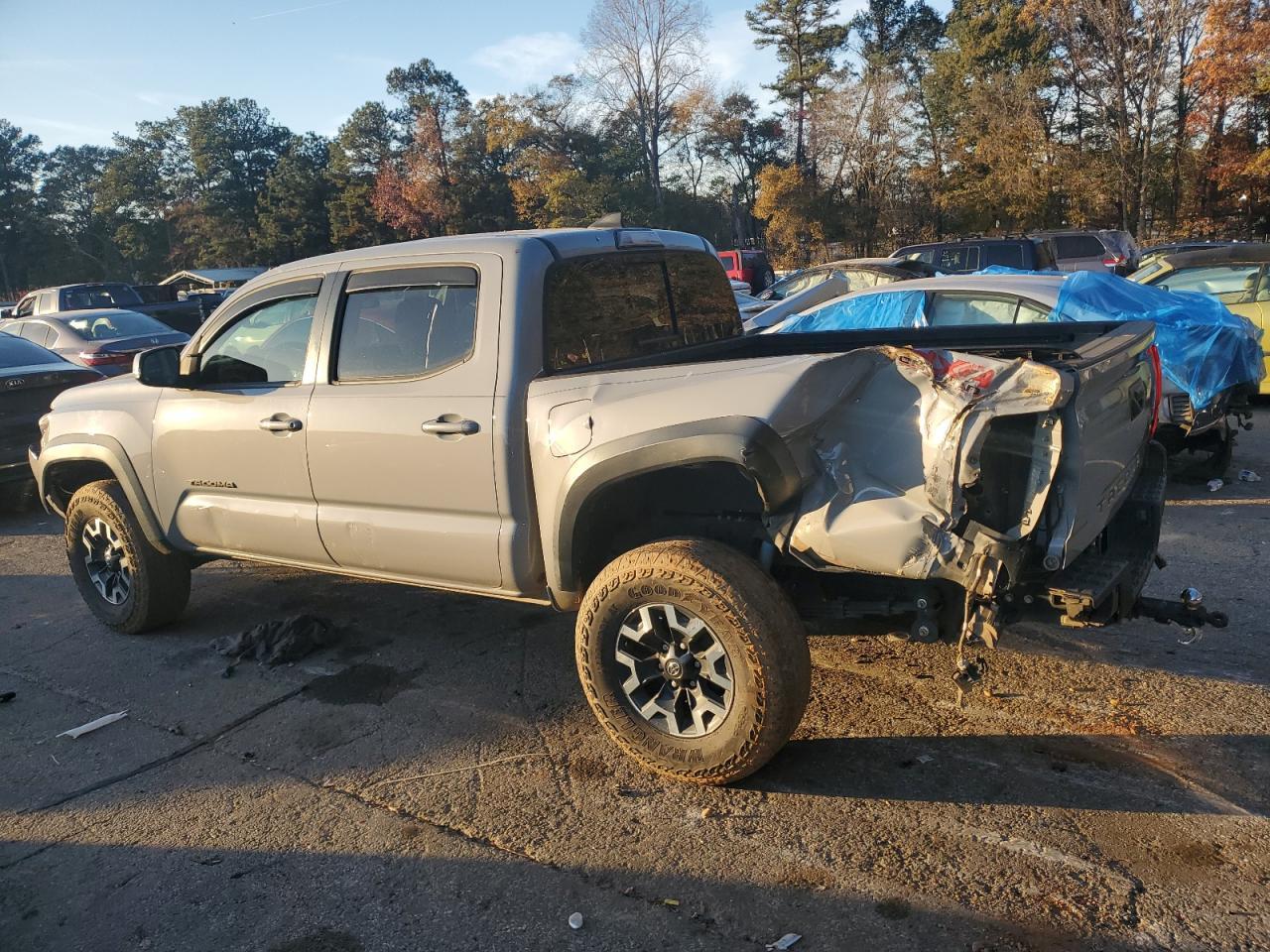 2019 Toyota Tacoma Double Cab - Image 2