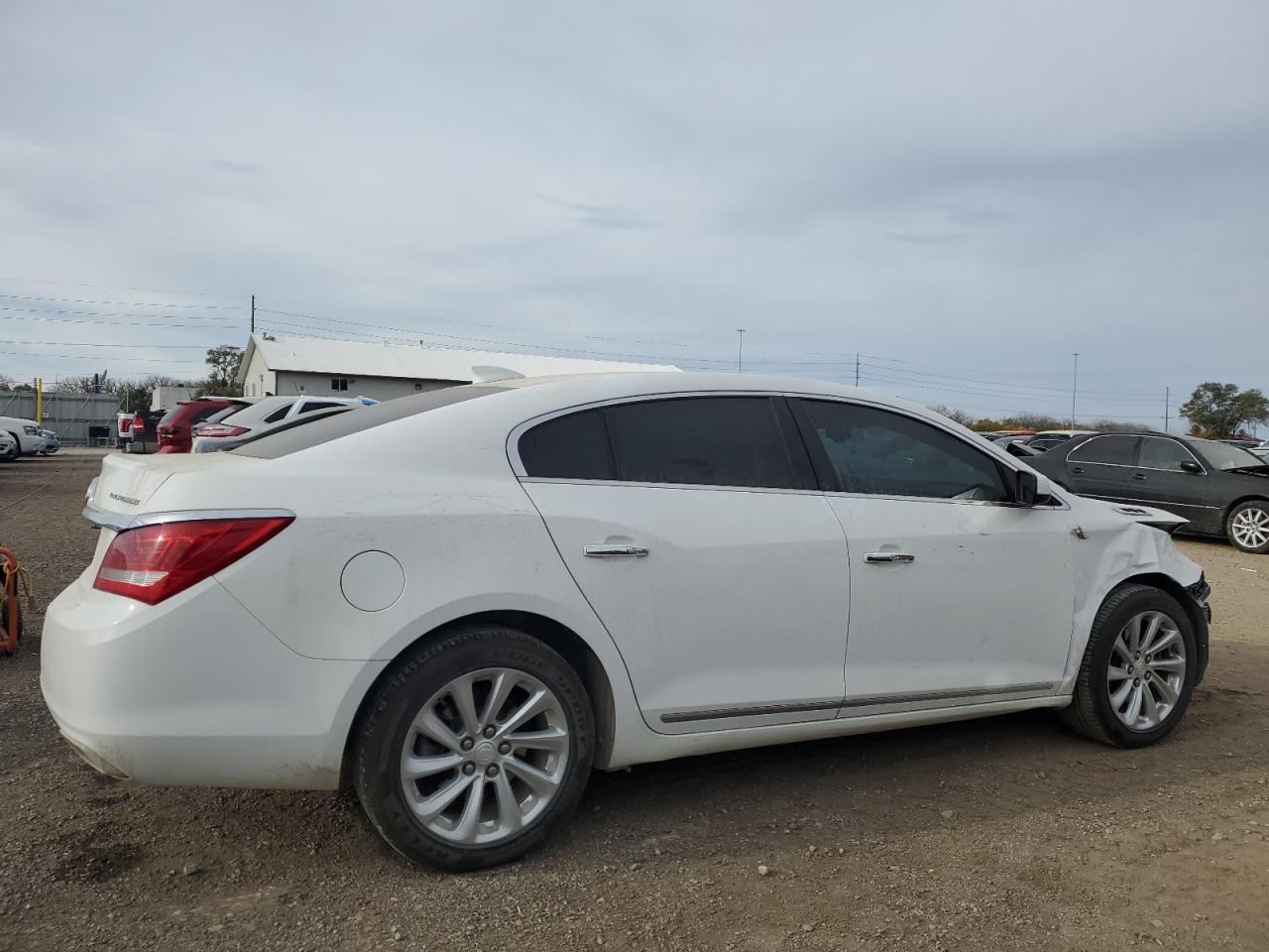 2016 Buick Lacrosse - Фото 3