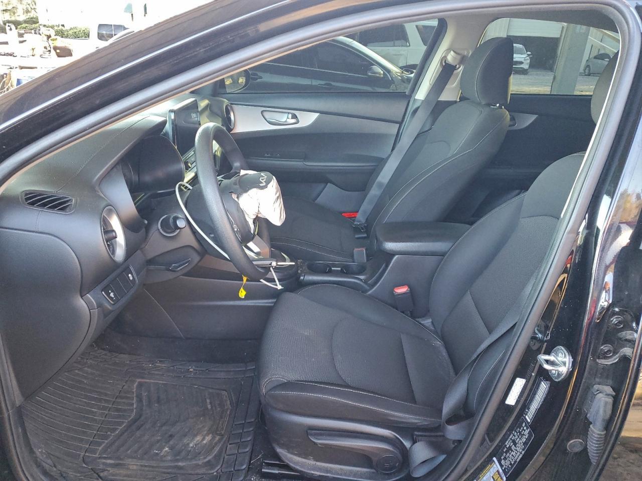 2024 Kia Forte Lx - Image 7