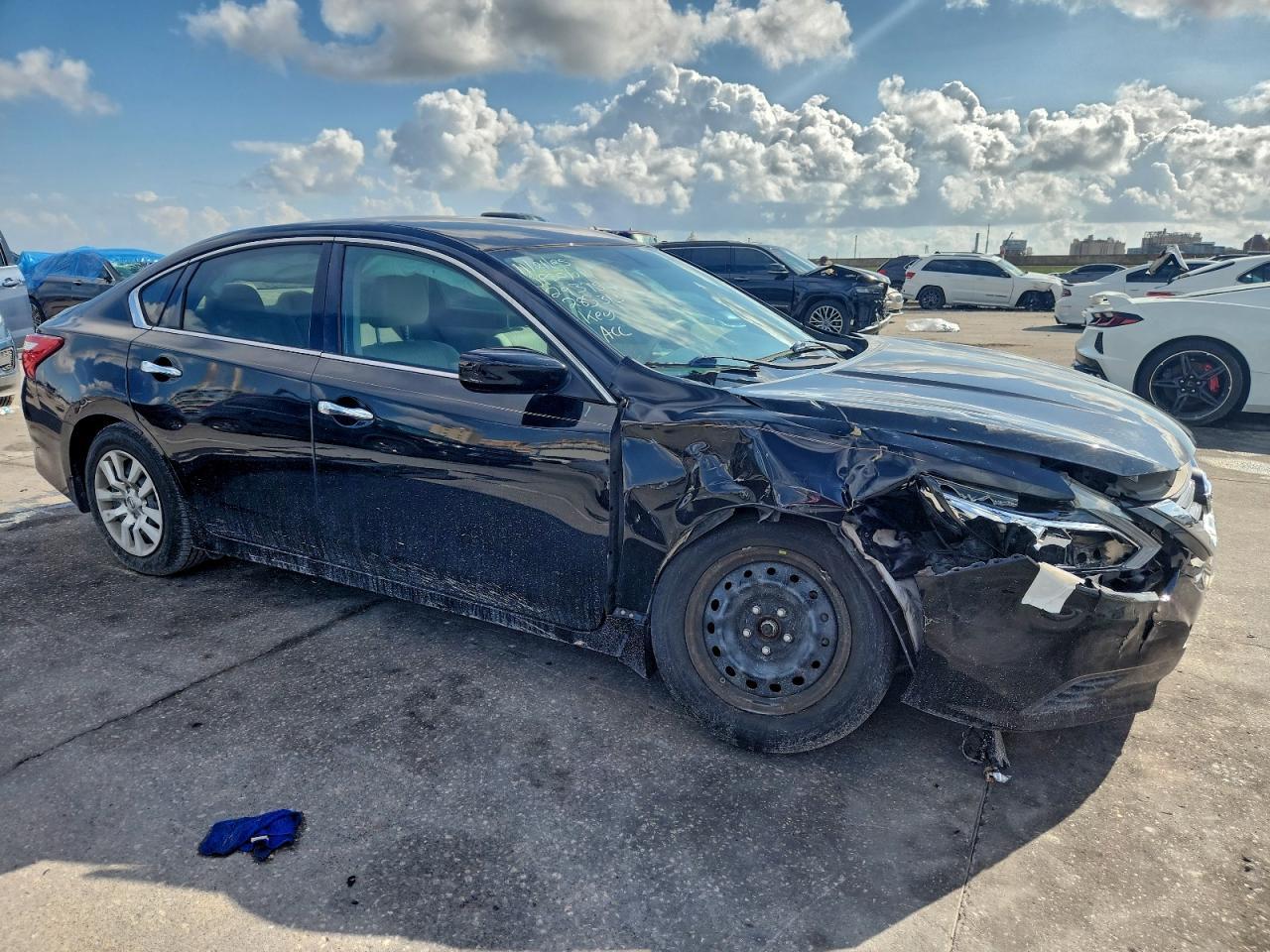 2017 Nissan Altima 2.5 - Image 4