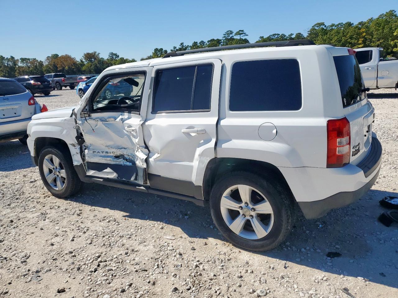 2015 Jeep Patriot Latitude - Фото 2