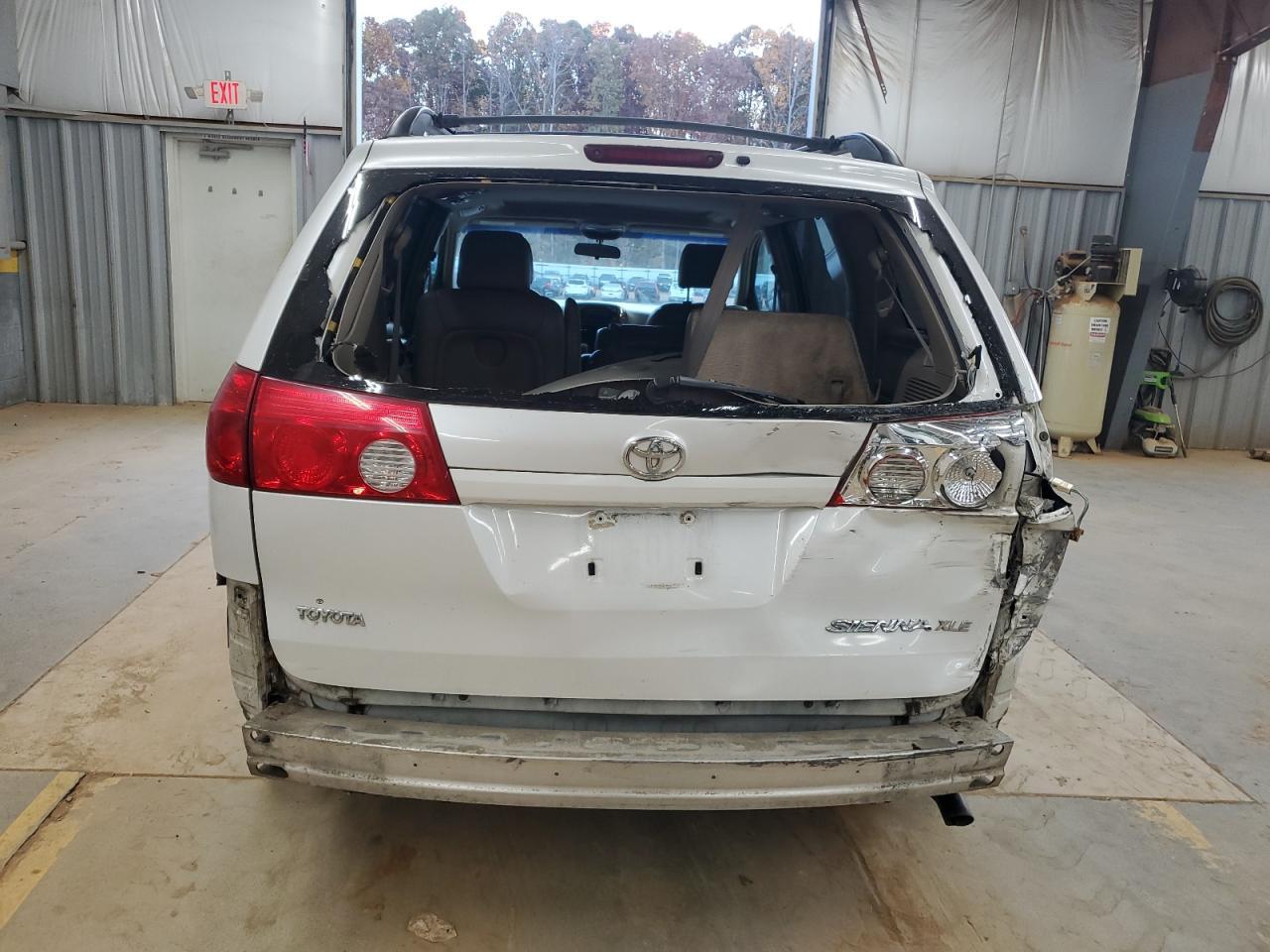 2006 Toyota Sienna Xle - Фото 6