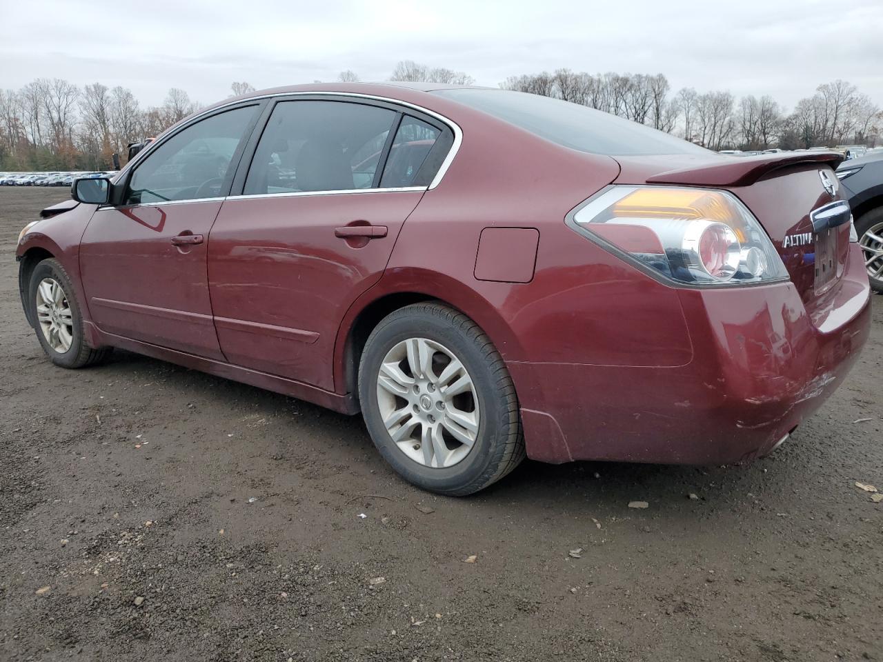 2012 Nissan Altima Base - Image 2