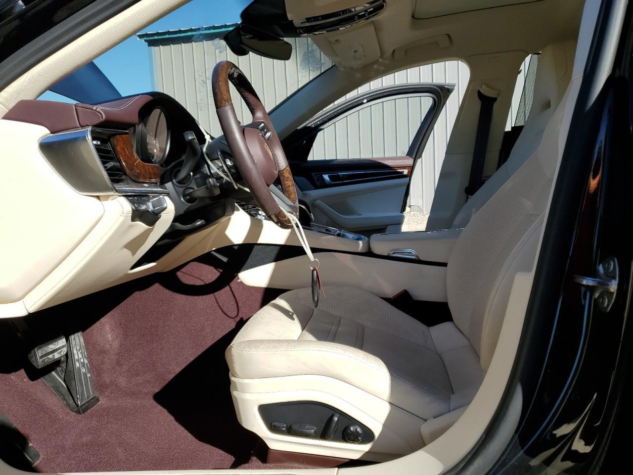 2023 Porsche Panamera Base - Image 7