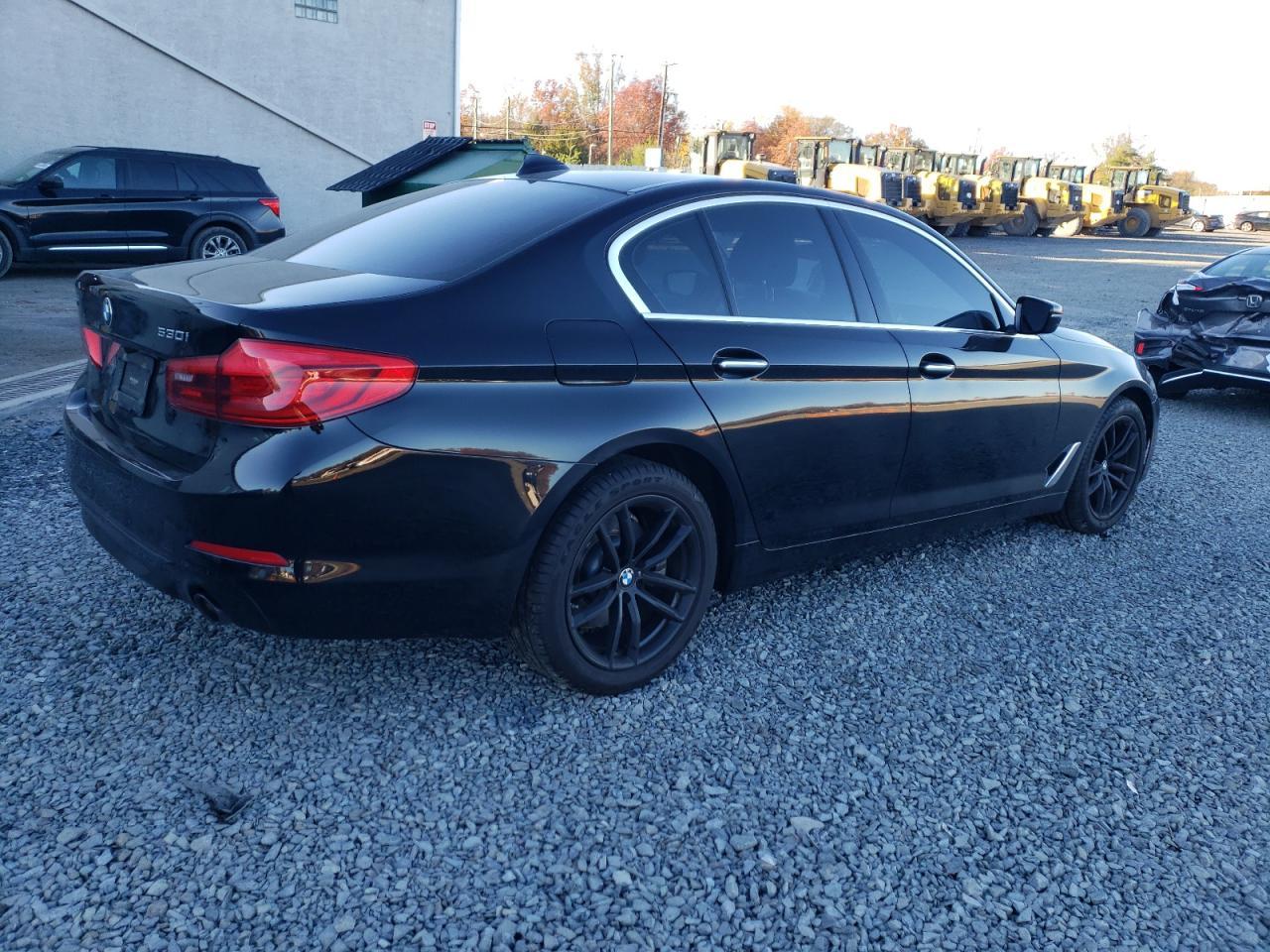 2018 BMW 530 Xi - Фото 3