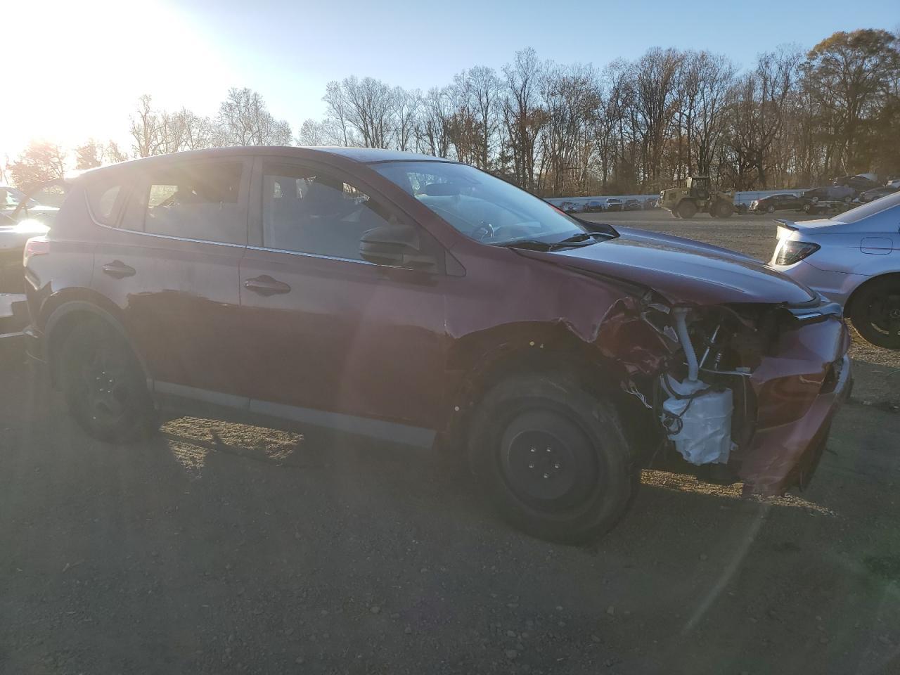 2018 Toyota Rav4 Le - Image 4