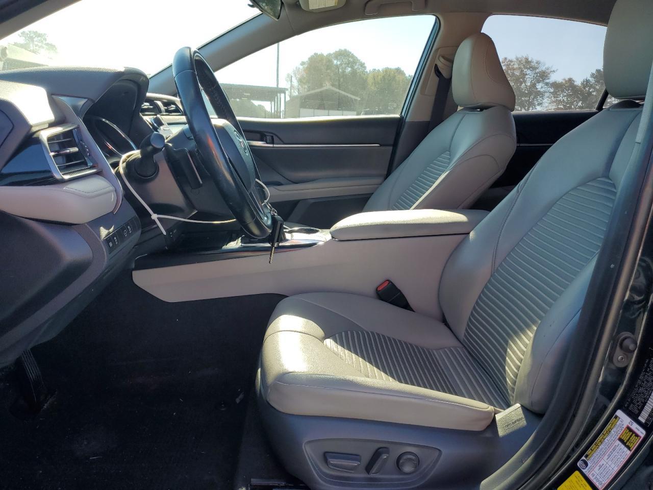2019 Toyota Camry L - Фото 7