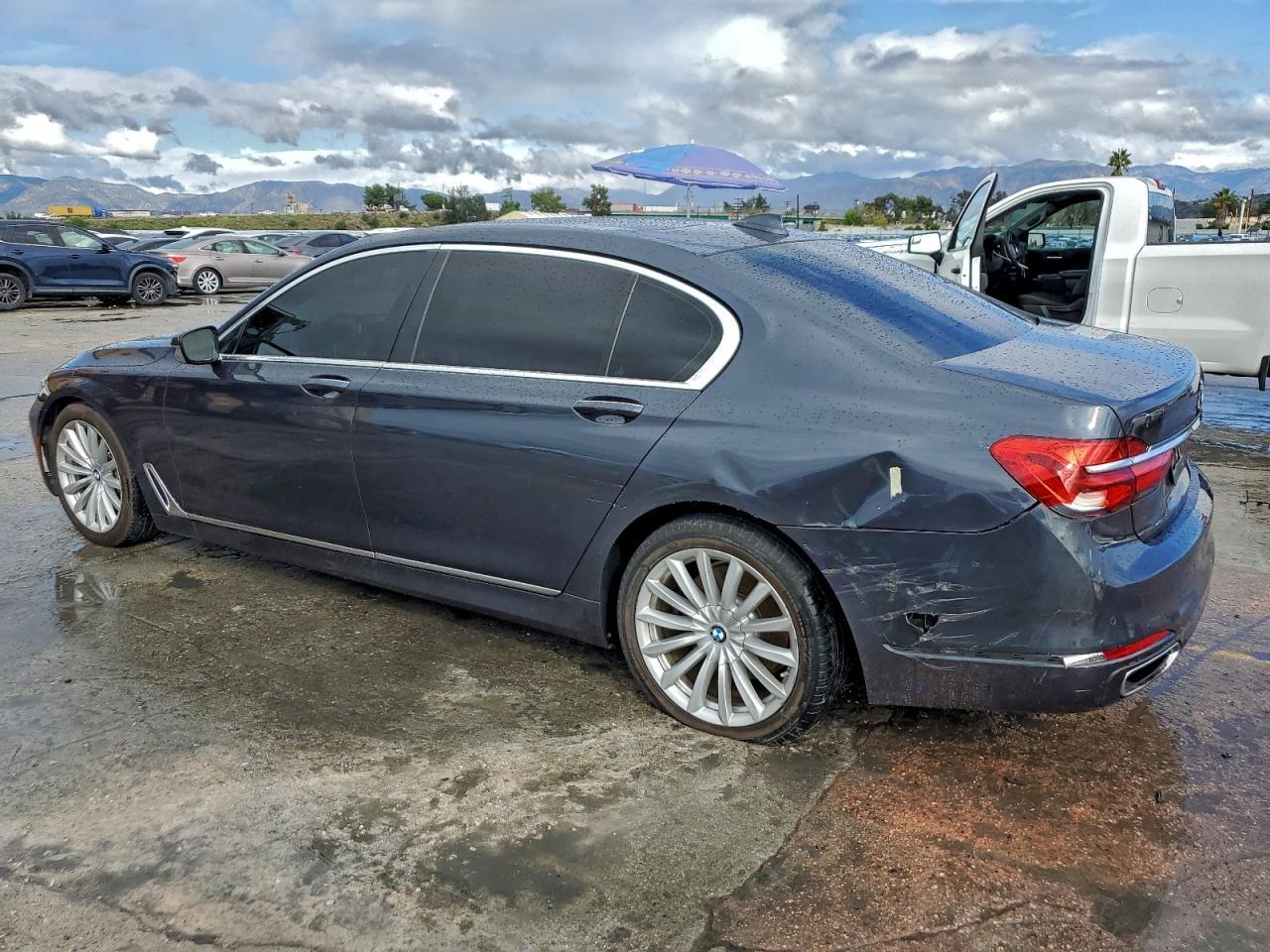 2018 BMW 740 I - Image 2