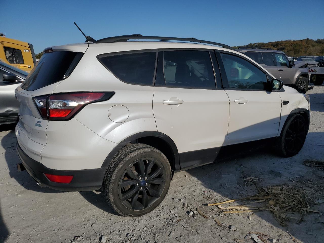 2018 Ford Escape Se - Фото 3