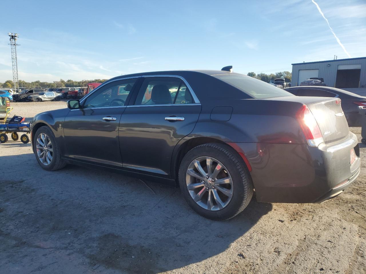 2015 Chrysler 300C - Фото 2