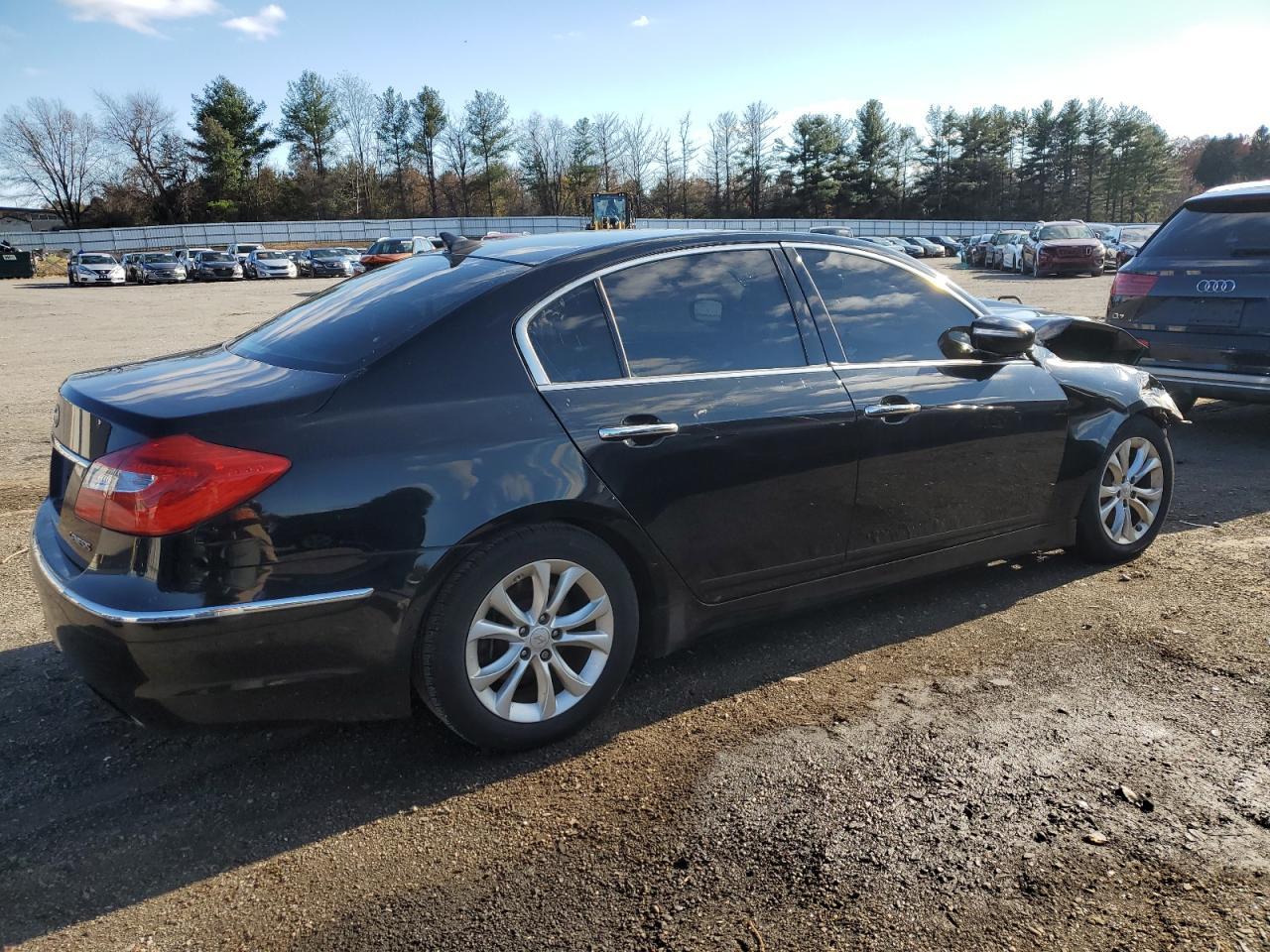2012 Hyundai Genesis 3.8L - Фото 3