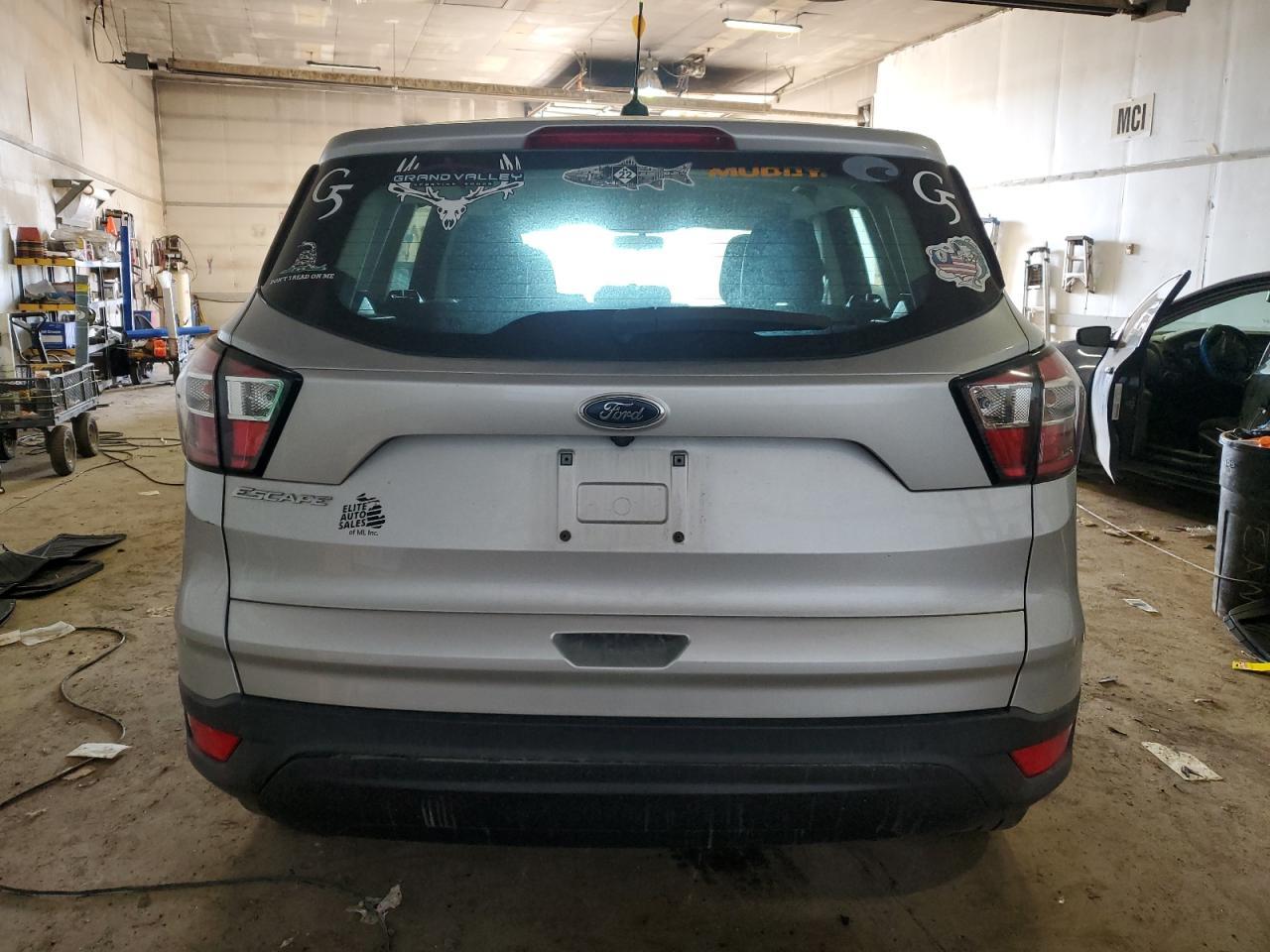 2018 Ford Escape S - Фото 6