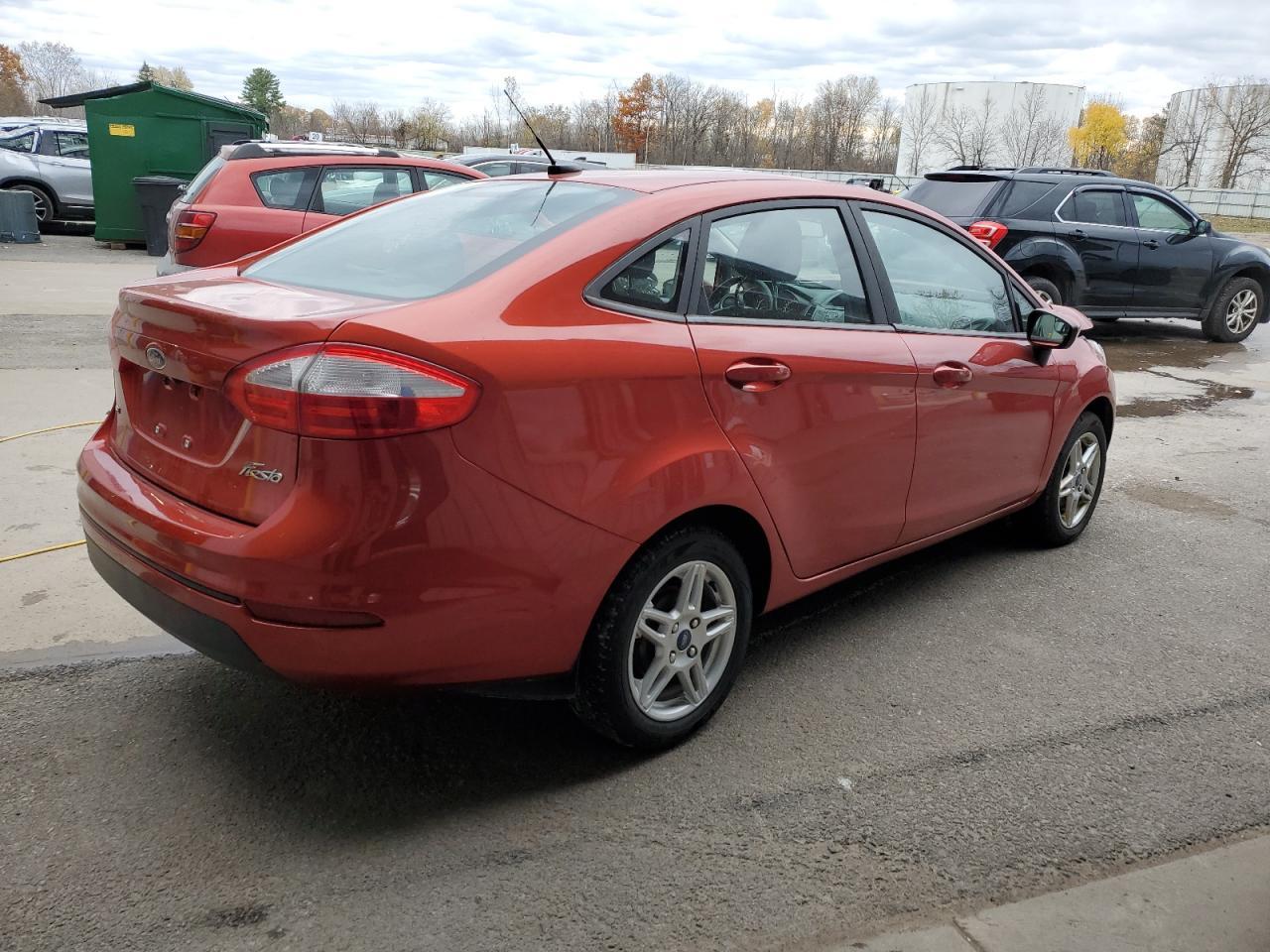 2018 Ford Fiesta Se - Image 3