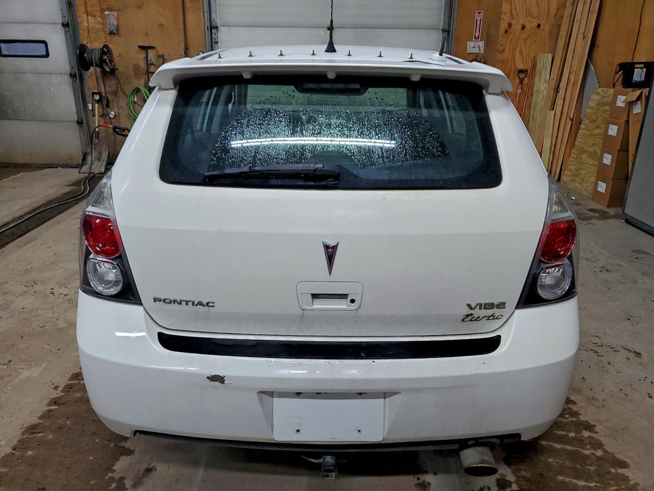 2009 Pontiac Vibe - Image 6