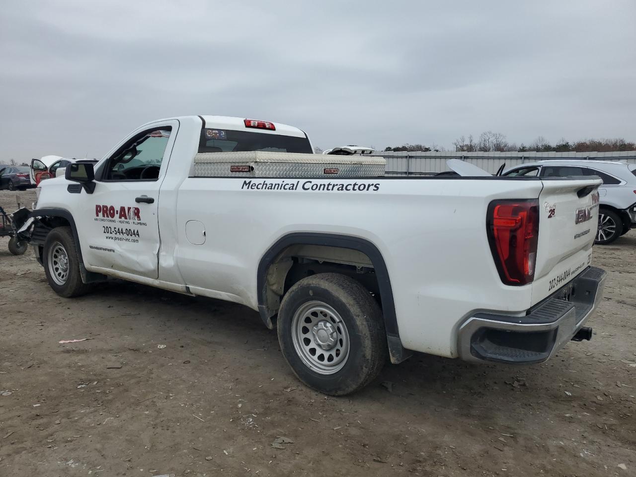 2023 GMC Sierra C1500 - Image 2