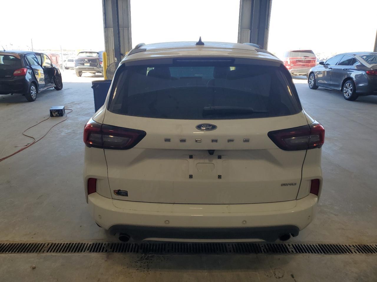 2023 Ford Escape St Line - Фото 6
