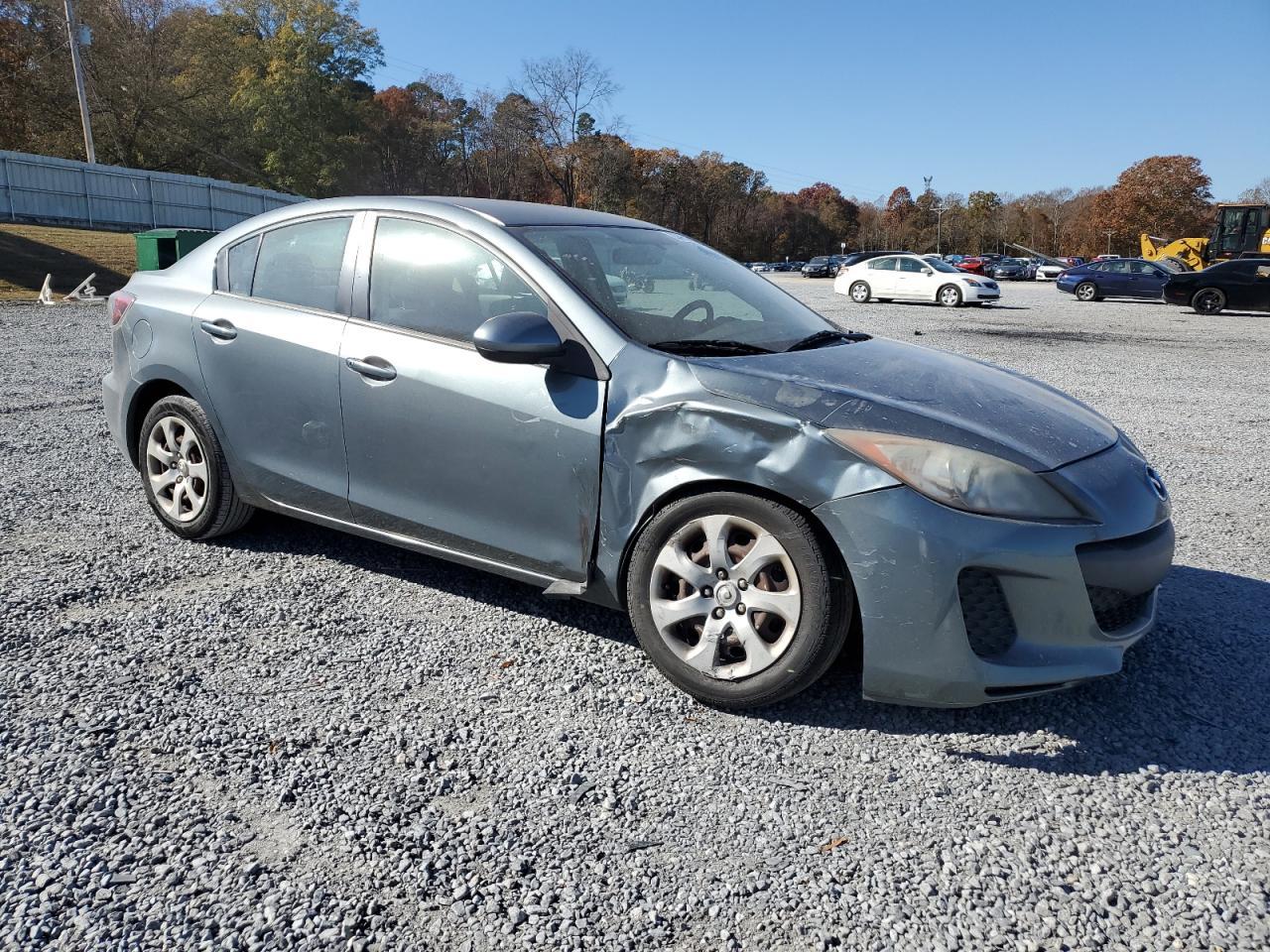 2013 Mazda 3 I - Image 4