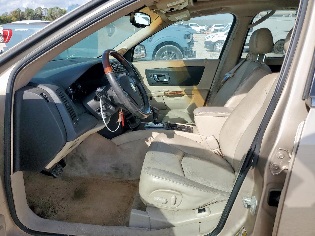 2005 Cadillac Srx - Image 7
