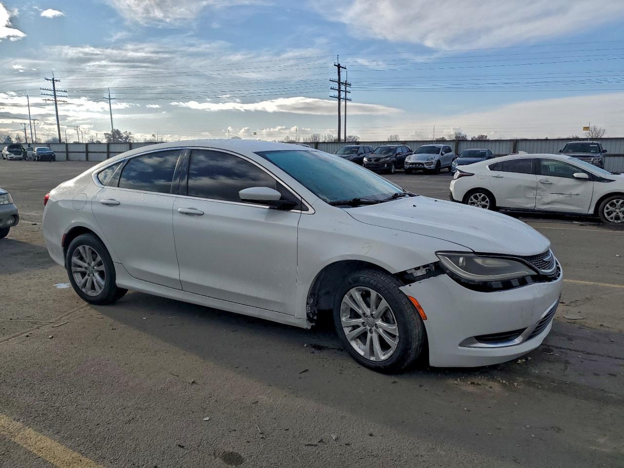 2015 Chrysler 200 Limited - Фото 4