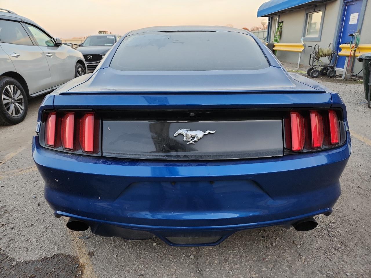 2017 Ford Mustang - Фото 6