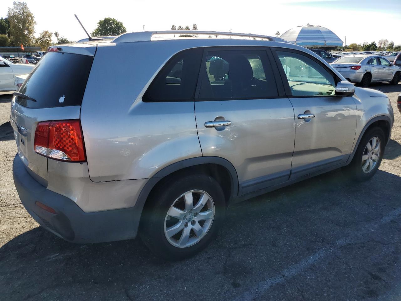 2012 Kia Sorento Base - Фото 3