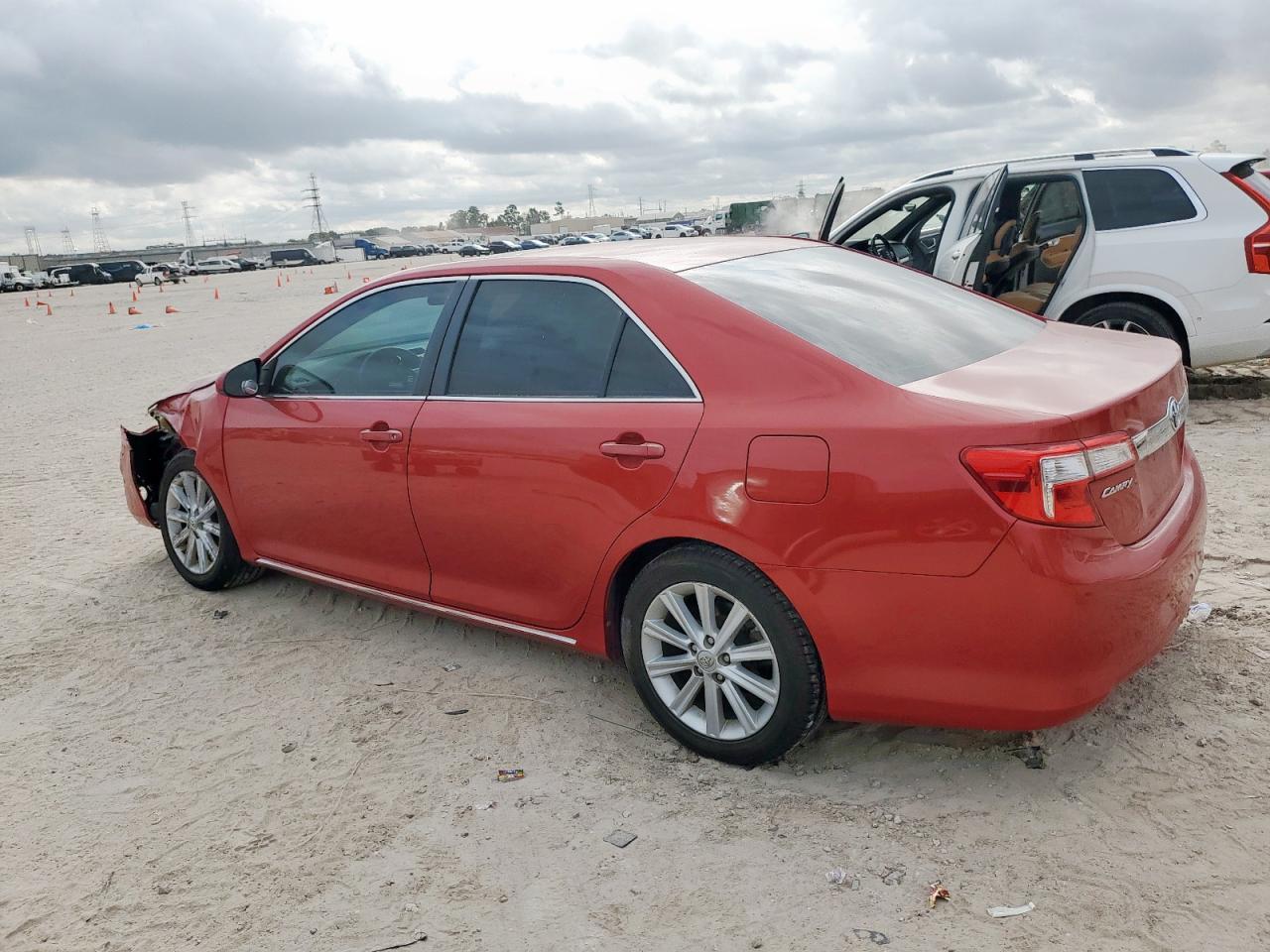 2013 Toyota Camry L - Image 2