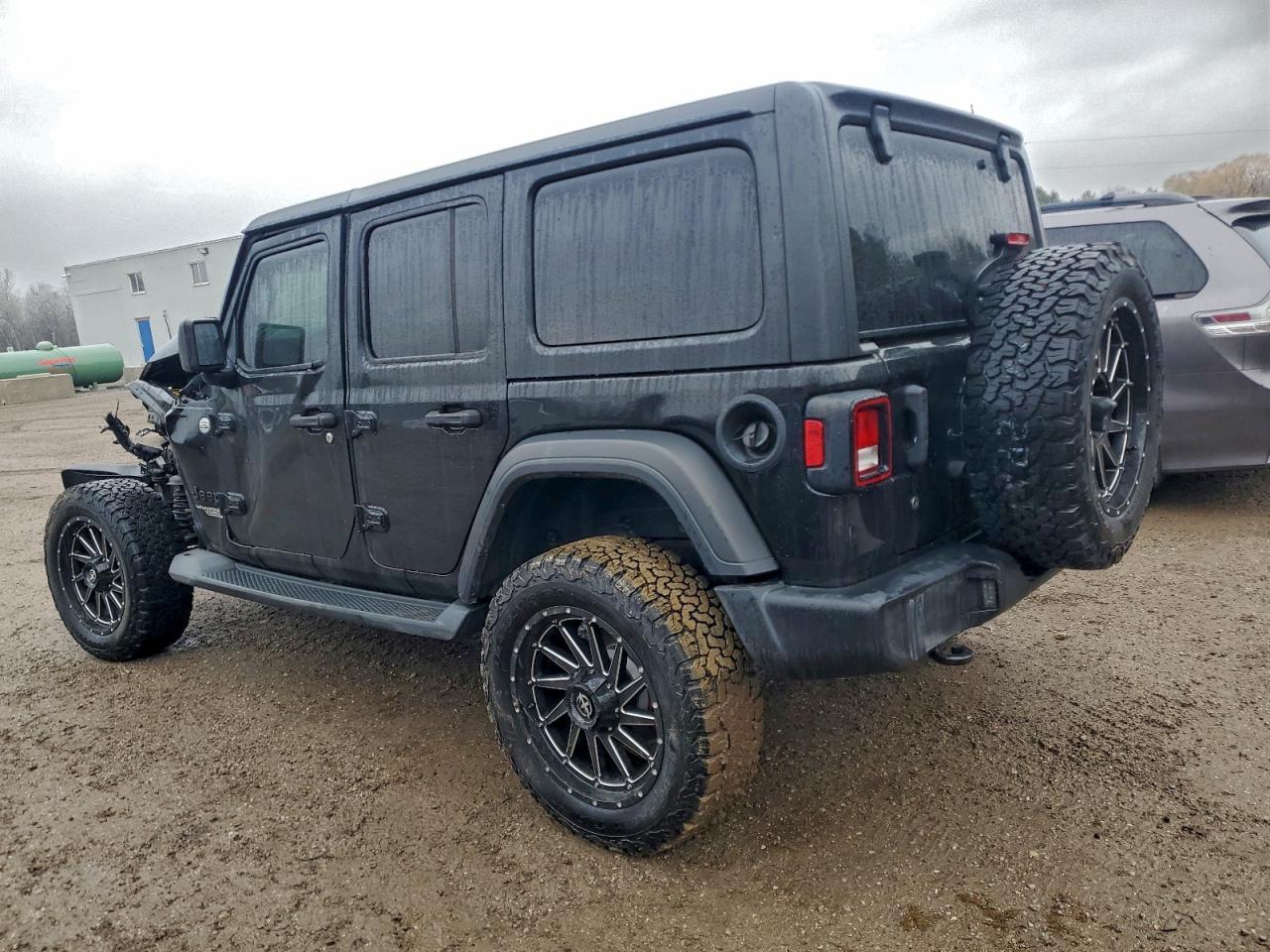 2019 Jeep Wrangler Unlimited Sport - Фото 2