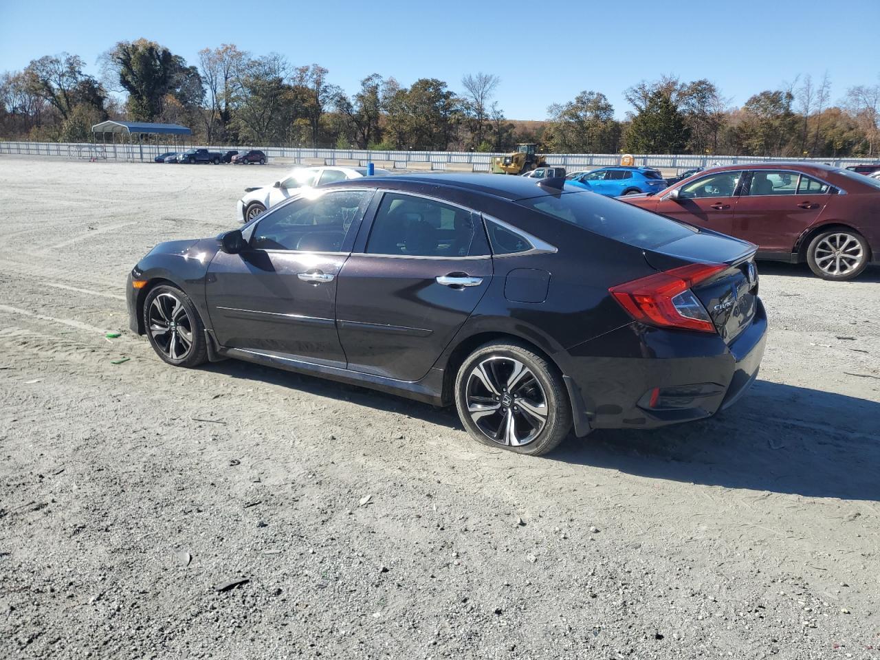 2016 Honda Civic Touring - Фото 2