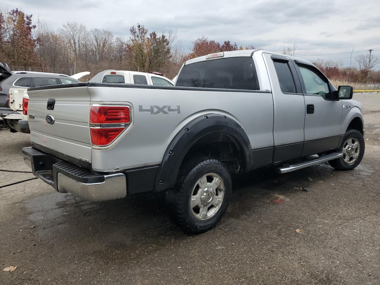 2011 Ford F150 Super Cab - Фото 3